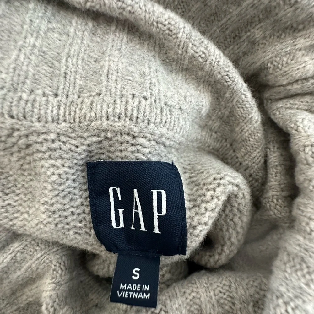 GAP Light Gray Textured‎ Sweater dress